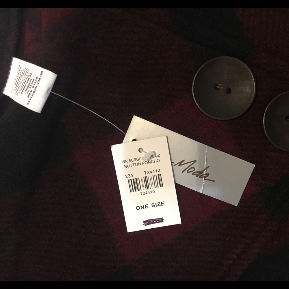 Le Moda Buffalo Plaid button poncho - Picture 2 of 5